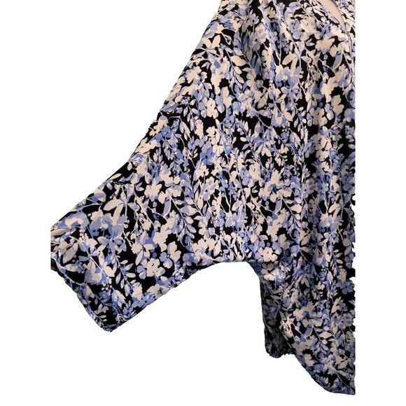 Lane Bryant Blue Floral Short Dolman Sleeve Semi Sheer Kimono Topper Sz 26/28 - Picture 3 of 6